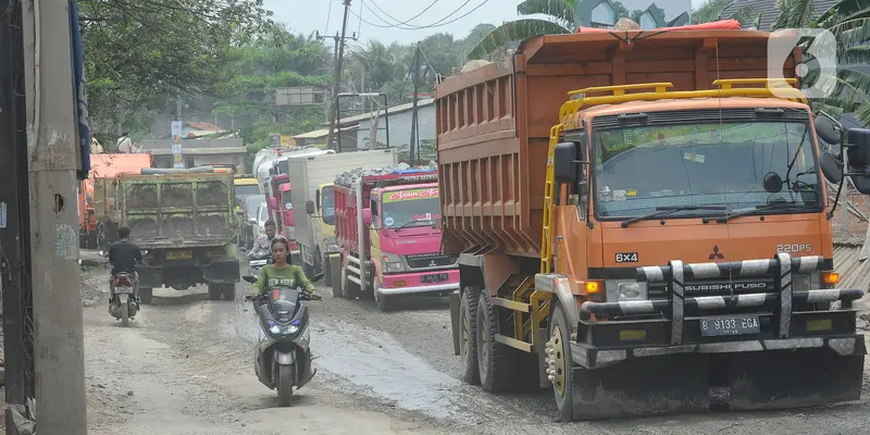 Jalan Rusak di Parung Panjang Bogor