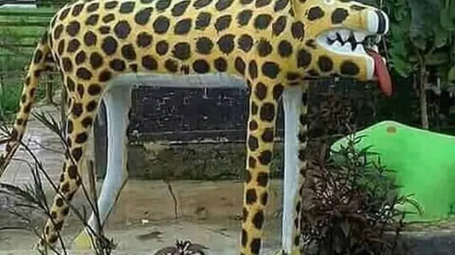6 Patung Absurd yang Cuma Bisa Ditemukan di Indonesia