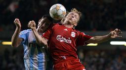 Dirk Kuyt merupakan salah satu pemain yang berjasa untuk Liverpool. Ia direkrut dari Feyenoord pada Agustus 2006. Kuyt tercatat telah mengoleksi 71 gol dari 285 laga bersama The Reds. Setelah enam tahun di Anfield, Kuyt memilih pulang ke Fenerbahce. (AFP/Andrew Yates)