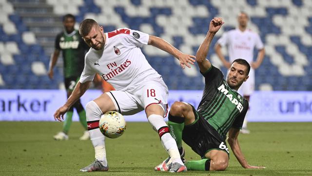 Zlatan Ibrahimovic Tampil Impresif, AC Milan Hajar Sassuolo