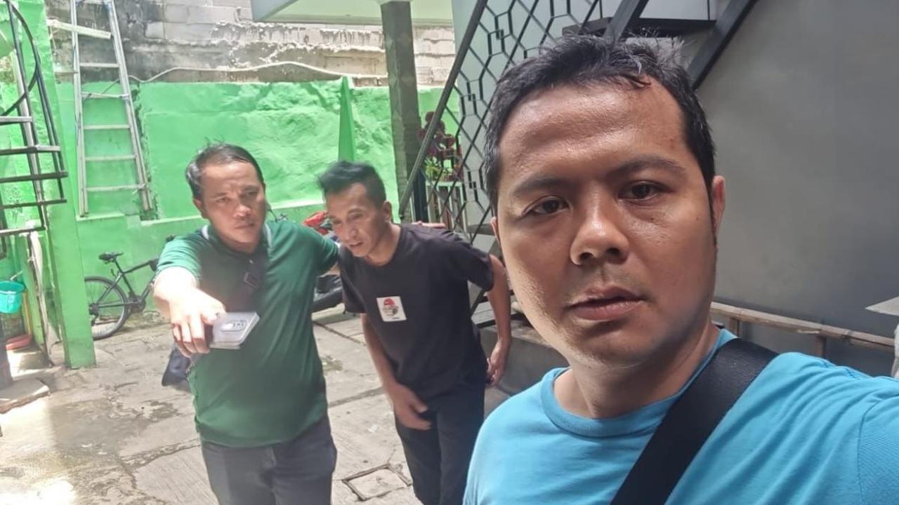 Sementara untuk dua pelaku lainnya yakni RJ selaku pengunjung, serta satu pelaku masih dalam identifikasi masih dalam pengejaran petugas.