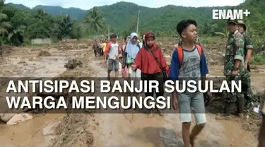 Pasca banjir bandang di Kecamatan Cisalak Kabupaten Subang, warga memilih mengungsi khawatir akan ada banjir susulan. 