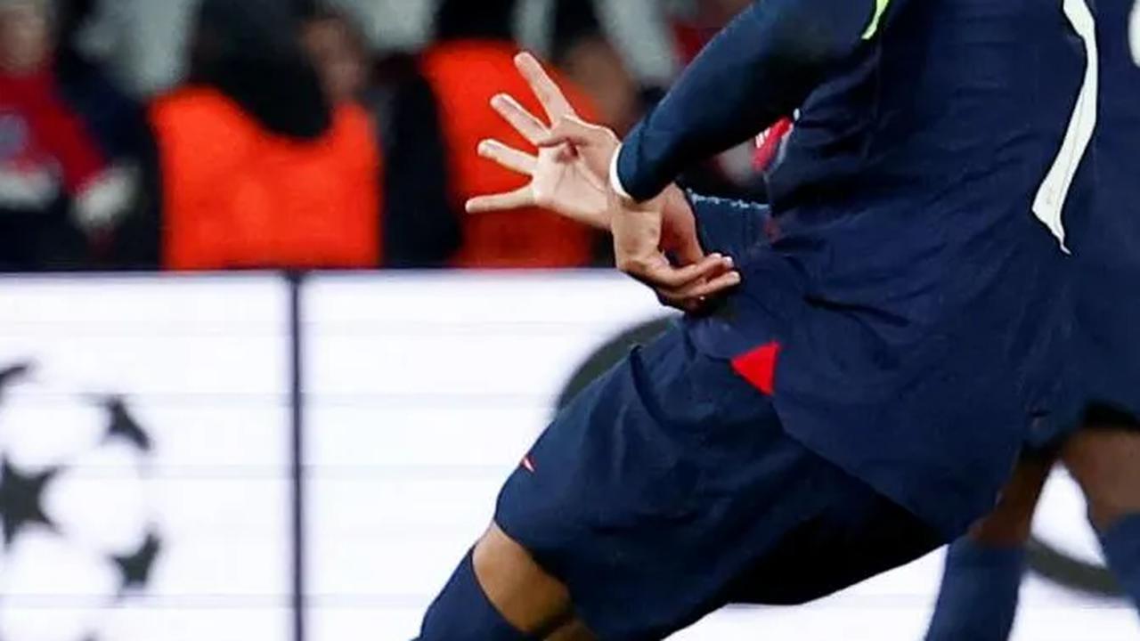 Laga perebutan tiket ke babak 16 besar ini membuat PSG kelimpungan saat menghadapi Newcastle yang tampil solid di pertahanannya.