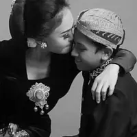 Yuni Shara mendoakan Cavin Oberian Siahaan agar diberi kemudahan dan kelancaran dalam mengikuti UNBK (Instagram/@yunishara36)