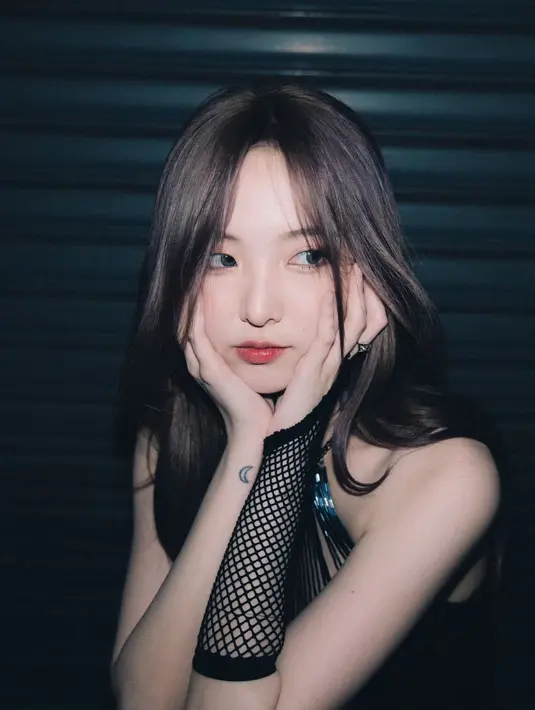 Potret close up super cantik dari Nene Pornnapan. [Foto: Instagram/nenevader]