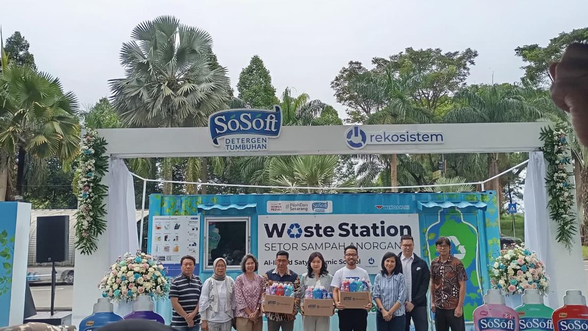 Rekosistem X SoSoft Resmikan Waste Station di Parahyangan: Warga Bisa Tukar Sampah jadi Poin