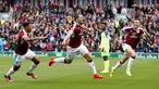 Liverpool harus mengakui keunggulan Burnley dengan skor 0-2 dalam lanjutan Premier League di Stadion Turf Moor, Sabtu (20/8/2016). Dua gol Burnley dicetak Sam Vokes dan Andre Gray pada babak pertama. (Action Images via Reuters/Lee Smith)