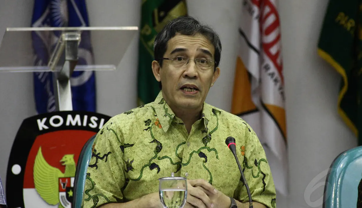 Dihadapan puluhan media Hadar Nafis Gumay mengumumkan pasangan Ir H Joko Widodo dan Dr (HC) HM Jusuf Kalla, H Prabowo Subianto dan HM Hatta Rajasa sebagai capres dan cawapres dalam Pilpres 2014. Jakarta (31/5/14) (Liputan6.com/Andrian M Tunay)