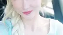 Penampilan Sarah Ingle sebagai Ratu Elsa, ratu cantik dengan kekuatan menciptakan udara dingin dalam film FROZEN yang super terkenal itu. (instagram.com/sarah_e_ingle)