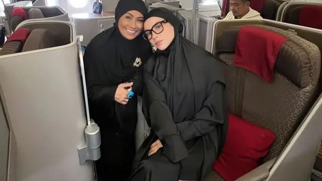 7 Potret Alyssa Daguise Tunangan Al Umroh, Tepis Kabar Pacaran Beda Agama