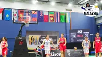 Tim 3x3 Putri Indonesia tampil saat menghadapi Mongolia di babak kualifikasi FIBA H-18 Asia di Cyberjaya, Malaysia, Sabtu (8/9/2018). (Bola.com/Yus Mei Sawitri)