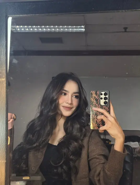 Para fans pun menanti kembalinya ibu anak satu itu ke industri musik dengan karya baru [@mahaliniraharja]