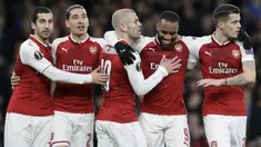 Para pemain Arsenal merayakan kemenangan atas CSKA Moscow pada laga perempat final Liga Europa, di Stadion Emirates, Kamis (5/4/2018).  Arsenal menang 4-1 atas CSKA Moscow. (AP/Tim Ireland)