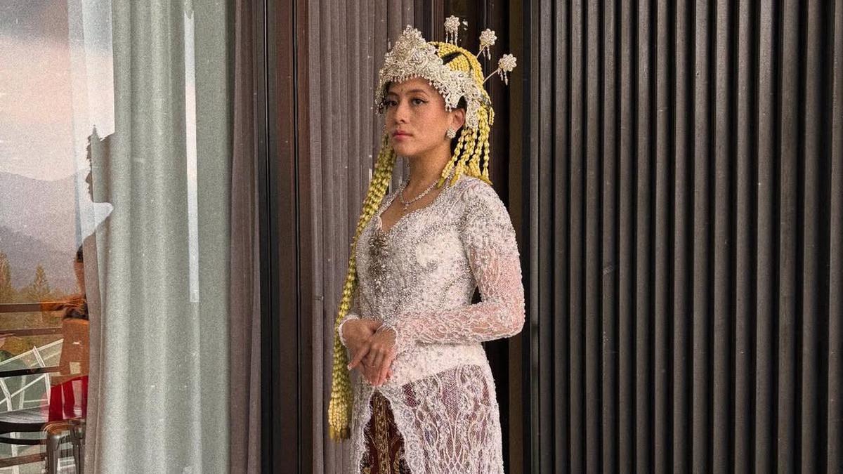 6 Potret Zara Adhisty Pemeran Adila di Sinetron Beri Cinta Waktu saat Pakai Brokat, Anggun dan Penuh Pesona