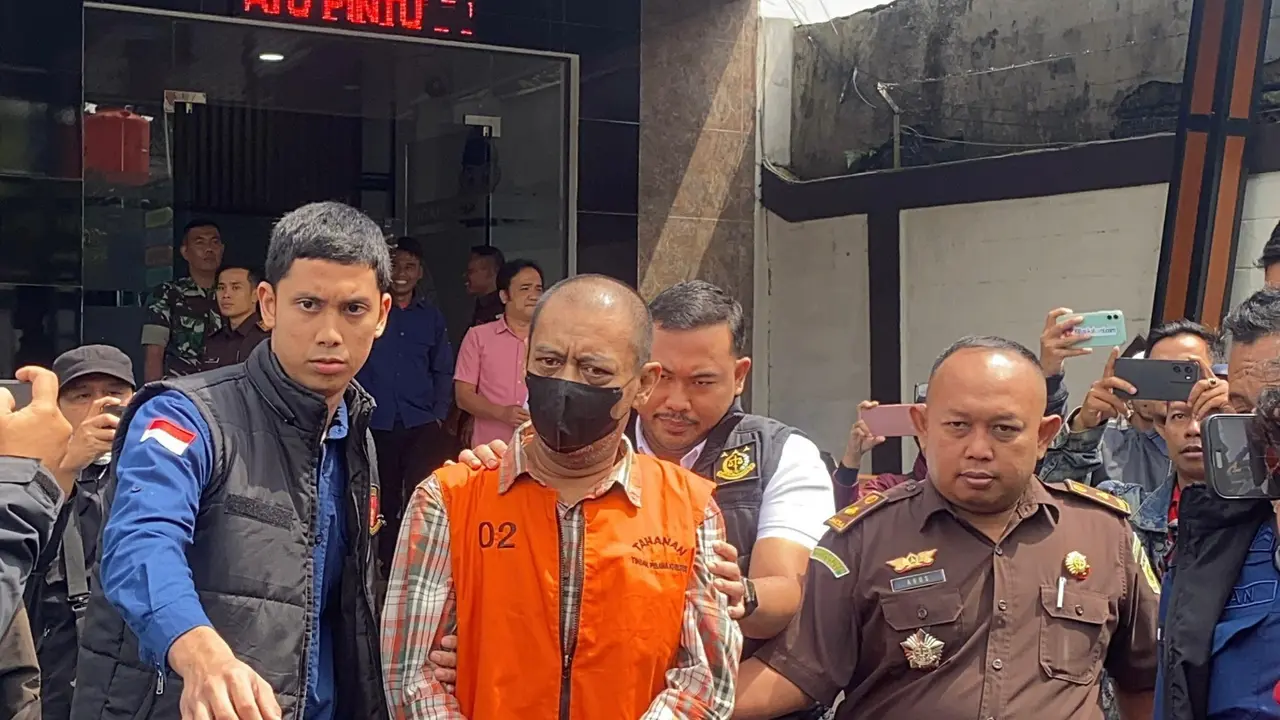Kades di Sukabumi berinisial GI (52)