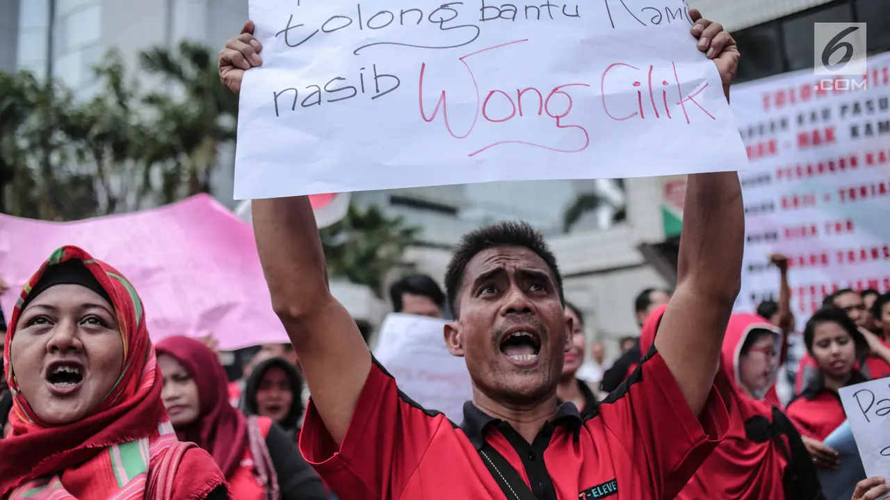 Eks Pegawai Sevel Demo Tuntut Pesangon