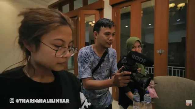 Thariq dan Fuji Bukber di Rumah Baru