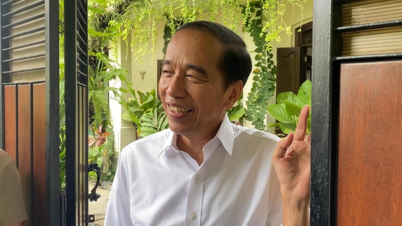 VIDEO: Jokowi Tertawa Enjoy Respons Namanya Masuk Daftar Tokoh Dunia Korup Versi OCCRP