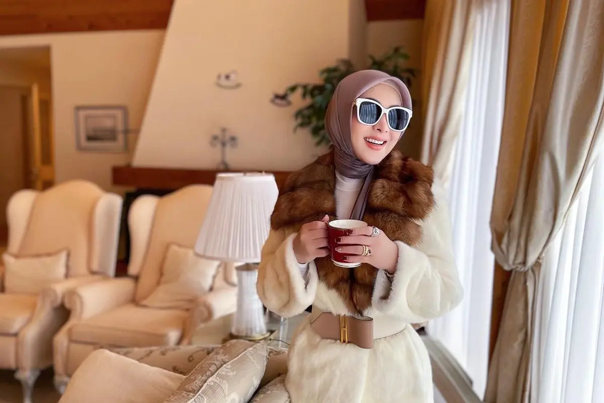 10 Potret OOTD Pakai Coat Winter ala Artis, Gisella Anastasia dari Anya Geraldine