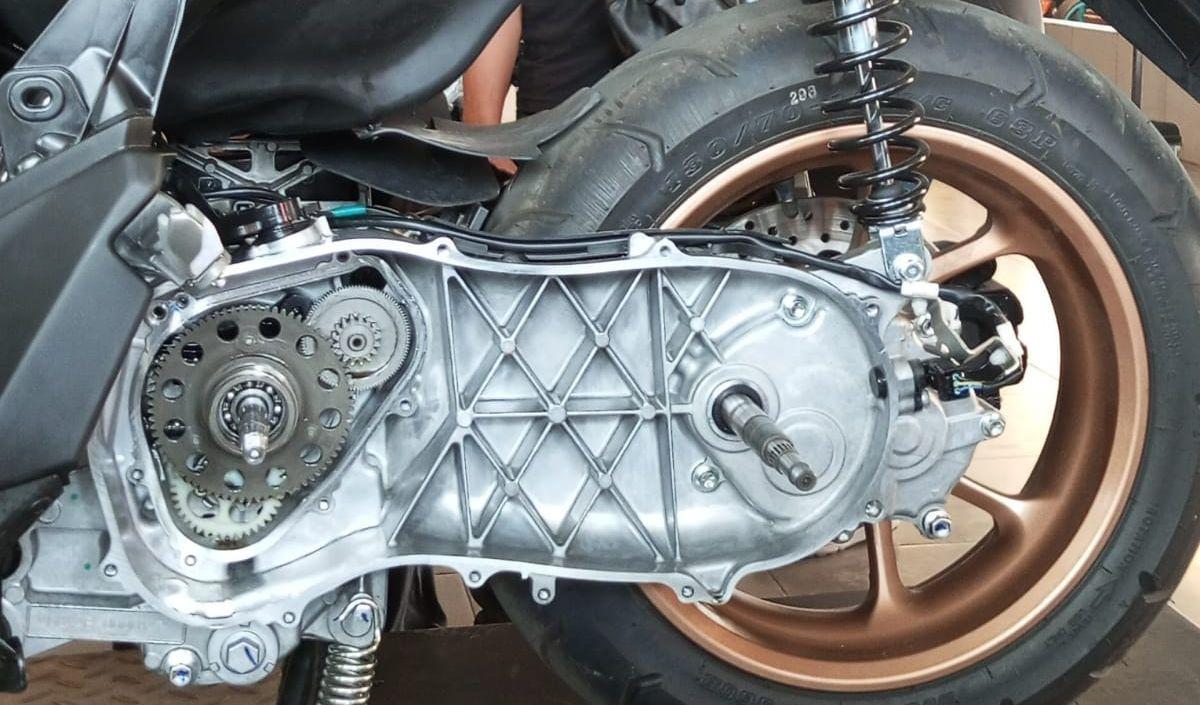 Selain "sensasi turbo" yang disebutkan oleh Yamaha, NMAX Turbo yang pertama kali diperkenalkan di Indonesia juga menawarkan fitur-fitur lainnya