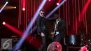 Penyanyi Robin Thicke saat beraksi dalam acara Java Jazz Festival 2016 di JIExpo, Jakarta, Jumat (4/3). Sebanyak 100 pertunjukkan musik ditampilkan dalam Java Jazz Festival 2016. (Liputan6.com/Angga Yuniar)