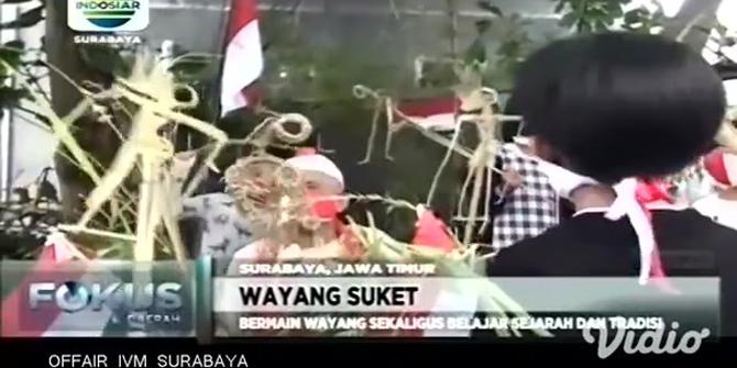 VIDEO: Anak-Anak di Gununganyar Surabaya Isi Liburan Bermain Wayang Suket