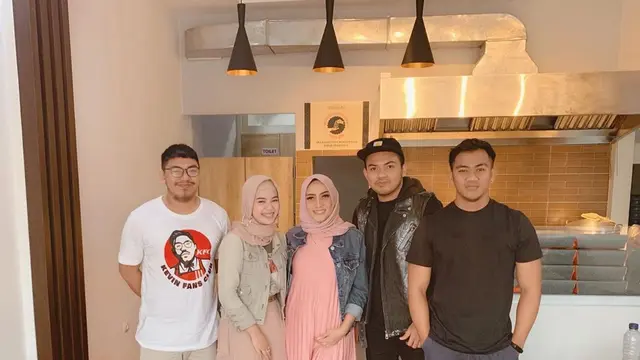 6 Potret Gaya Mama Lita MasterChef Saat Pamer Babybump