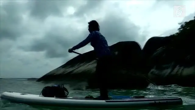 Susi Pudjiastuti mengajak anak dan cucunya melakukan paddling di perairang Natuna.