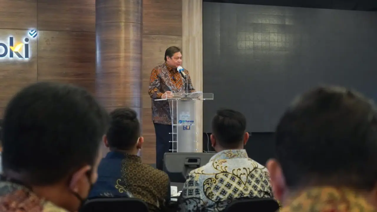 Menteri Koordinator Bidang Perekonomian Airlangga Hartarto saat menyampaikan keynote speech dalam acara Seminar Nasional Peran Standardisasi dan Produktivitas Hasil Komoditas Perkebunan Dalam Rangka Meningkatkan Nilai Ekspor Nasional, Kamis (29/9/2022).