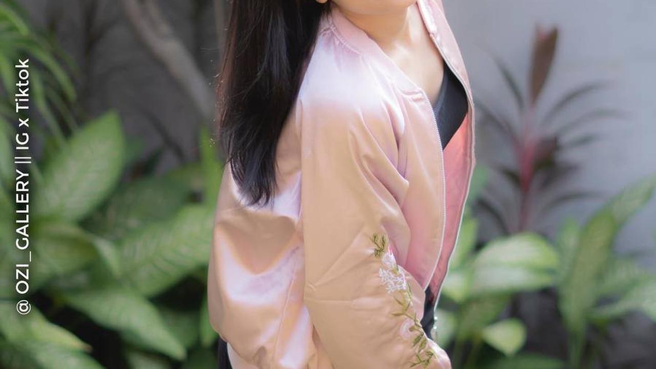 Kedekatan Nia Rose Dengan Putri Isnari