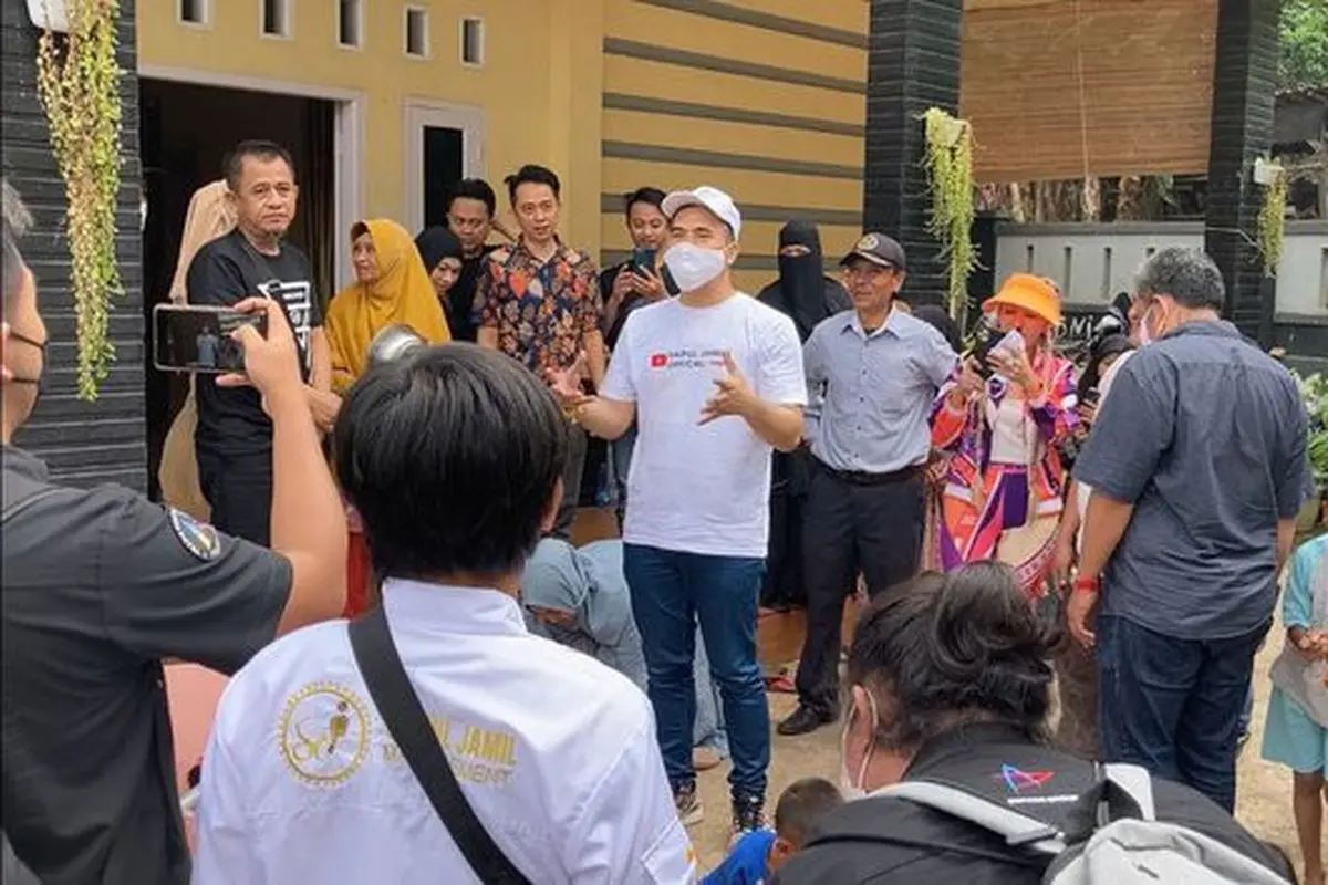 7 Momen Saipul Jamil Pulang Ke Kampung Halaman, Disambut Tradisi Sawer Koin