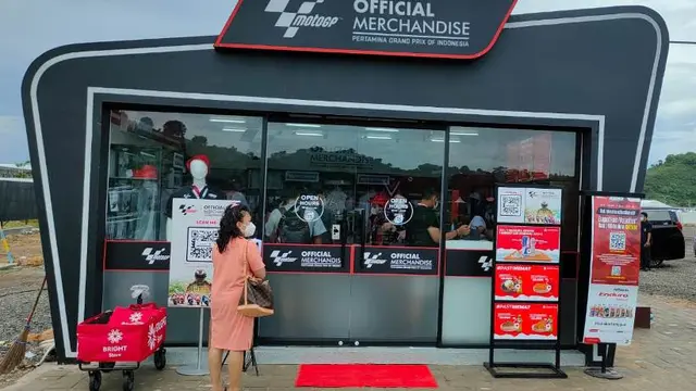 MotoGP Mandalika 2022 Sudah Dimulai, Apakah Dagangan Para Penjual Laris Manis?