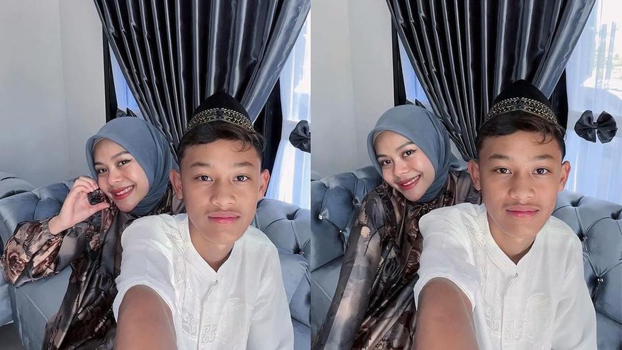 Bersama Adik Laki-Laki