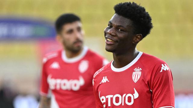 Foto: 5 Sosok Calon Pengganti Fernandinho di Skuat Manchester City