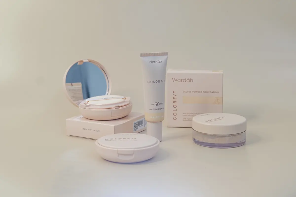 Review Rangkaian Wardah Colorfit Complexion, Hasilkan Tampilan Glow hingga Matte yang Cantik