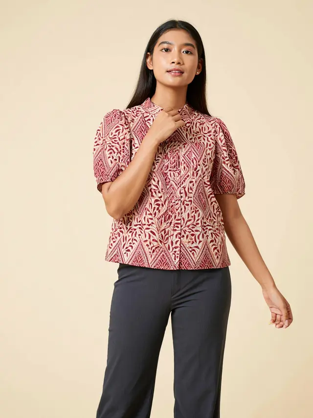 Blouse Batik Wanita Kerja Model Simple Elegan (AI)