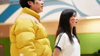 Ini adalah potongan adegan dibalik layar drakor Moving episode 17, di mana Jang Hui Soo dan Kim Bong Seok dikejar oleh agen Korea Utara. (Foto: Instagram/ goyounjung)