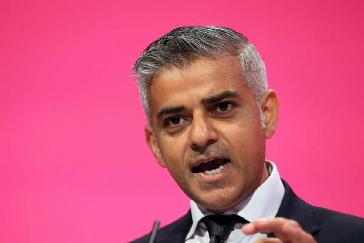 Perkenalkan Sadiq Khan, Walikota Muslim Pertama di London!