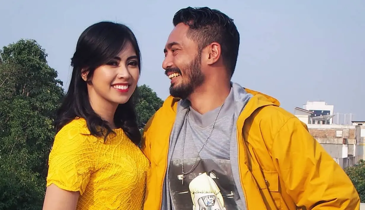 Arfita Dwi Putri dan Yama Carlos