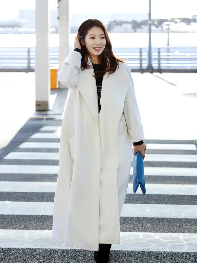 [Bintang] Pesona Airport Fashion Park Shin Hye dan 2 Aktris Korea yang Memikat Hati