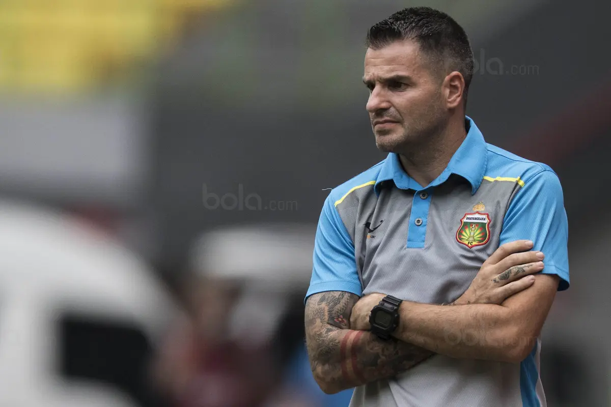 Simon McMenemy