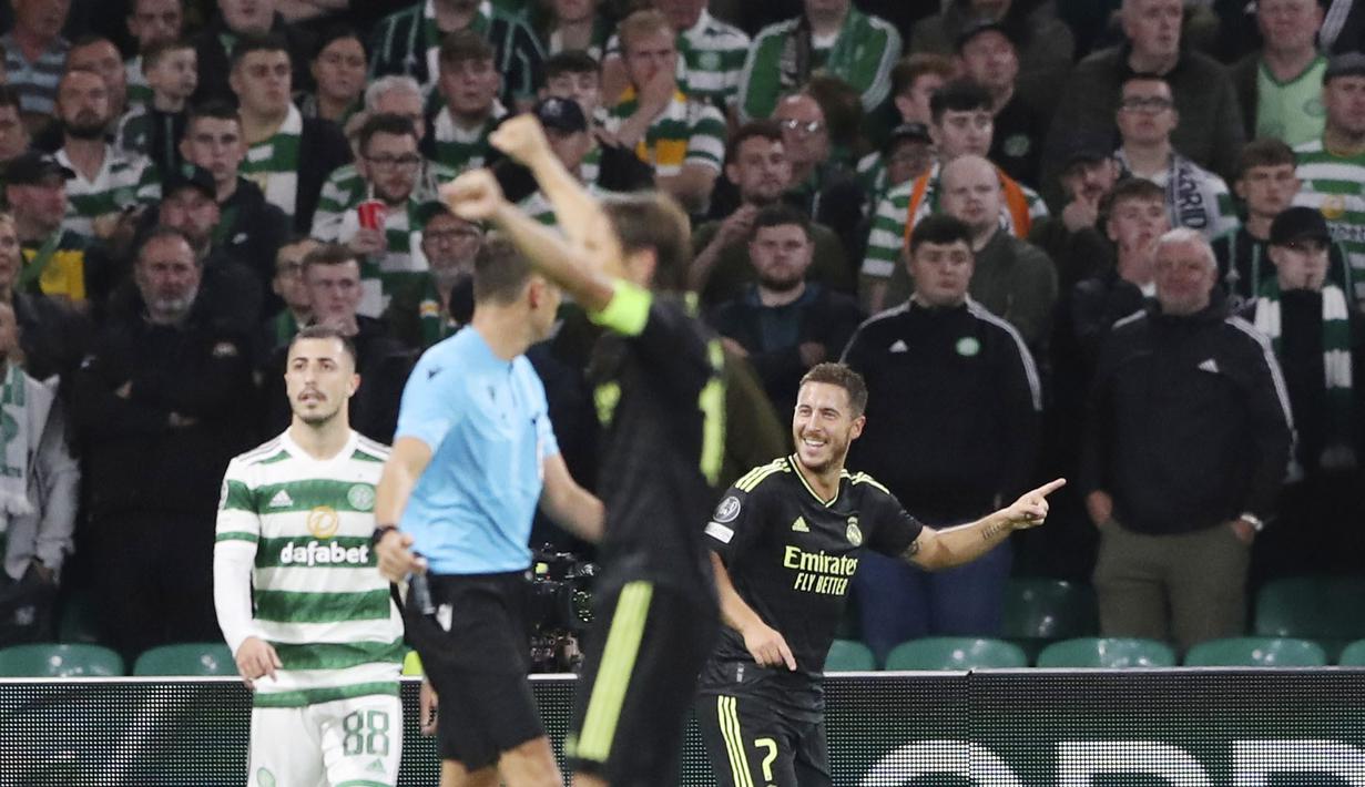 Selepas jeda, Elreal berusaha bangkit dan bermain lebih baik. Masuknya Eden Hazard di babak kedua membuat serangan Madrid lebih hidup. (AP/Scott Heppell)