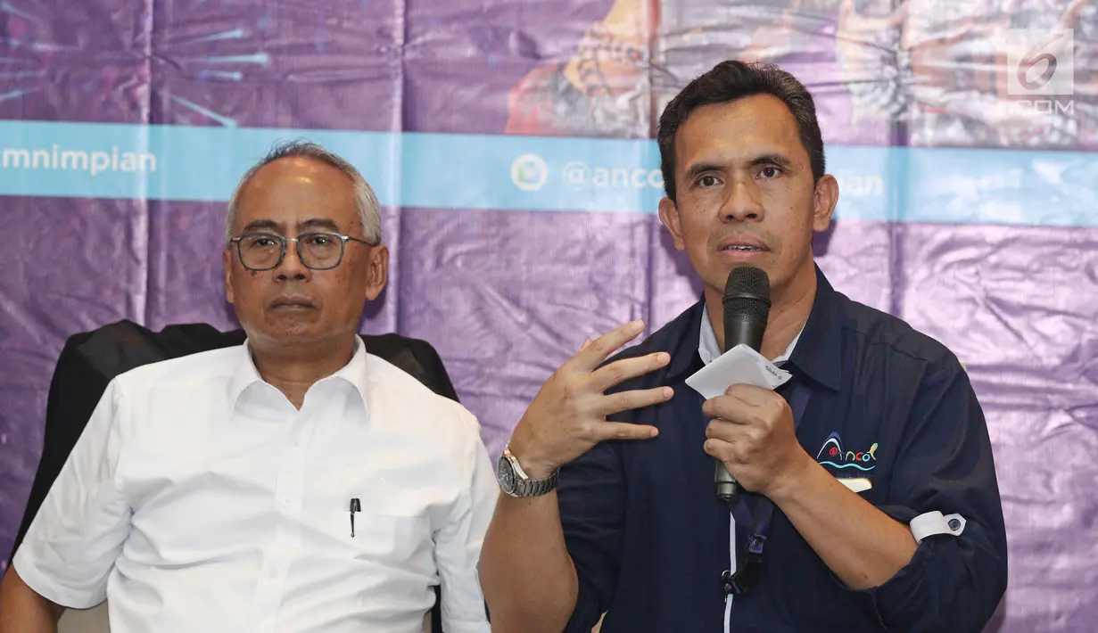General Manager PT. PJA, Sunarto (kanan) saat jumpa pers Ancol Gempita Festival : Pesona Indonesiaku di kawasan Ancol, Jakarta, Rabu (27/12). (Liputan6.com/Herman Zakharia)