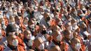 Biksu Buddha Korea Selatan berdoa selama rapat umum menentang kebijakan pemerintah di Kuil Jogye, Seoul, Korea Selatan, 21 Januari 2022. Ribuan biksu Buddha berkumpul untuk memprotes dugaan diskriminasi agama oleh pemerintah Korea Selatan. (AP Photo/Ahn Young-joon)