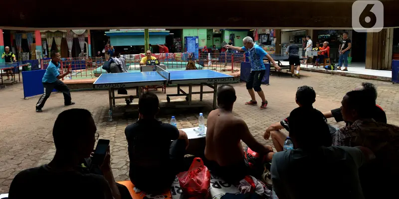 Keseruan Turnamen Tenis Meja Amatir di Pasar Grogol