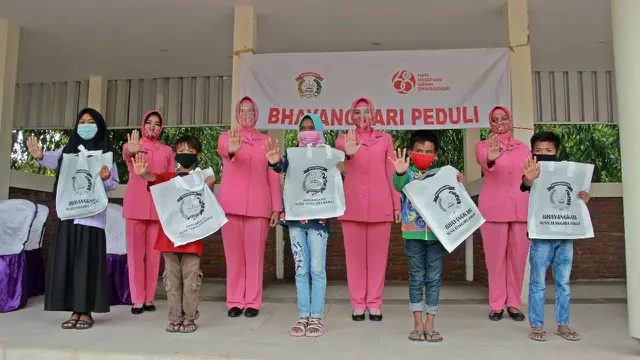 peringatan Hari Jadi Polisi Wanita ke 72 tahun 2020 dan Hari Kesatuan Gerak Bhayangkari (HKGB) ke-68 tahun 2020.