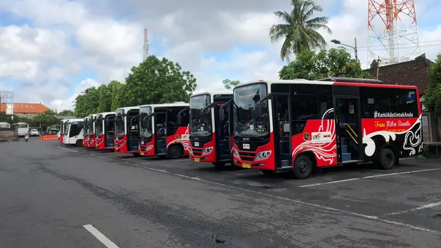 Kementerian Perhubungan melalui Direktorat Jenderal Perhubungan Darat masih terus memberikan layanan angkutan massal perkotaan berbasis jalan dengan skema pembelian layanan atau Buy The Service dengan nama Teman Bus di tahun 2024 (Istimewa)