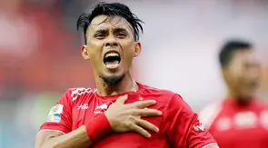 Maman Abdurrahman - Pemain berpengalaman ini masih menjadi andalan Persija Jakarta meski usianya telah menginjak 39 tahun. Bek yang mampu tampil disiplin dan tak kenal kompromi ini diprediksi akan merepotkan penyerang Maung Bandung. (Bola.com/M Iqbal Ichsan)