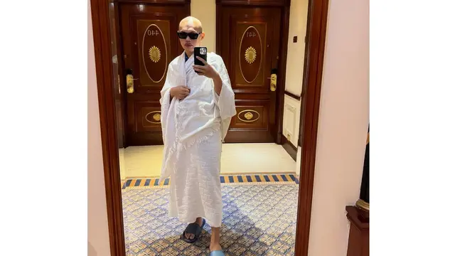 Potret Penampilan Wanda Hara Saat Umrah