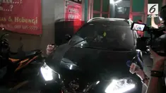 Istri Ahok, Veronica Tan, meninggalkan Rutan Cipinang, Jakarta Timur, Rabu (10/5/2017) pukul 00.48 WIB.